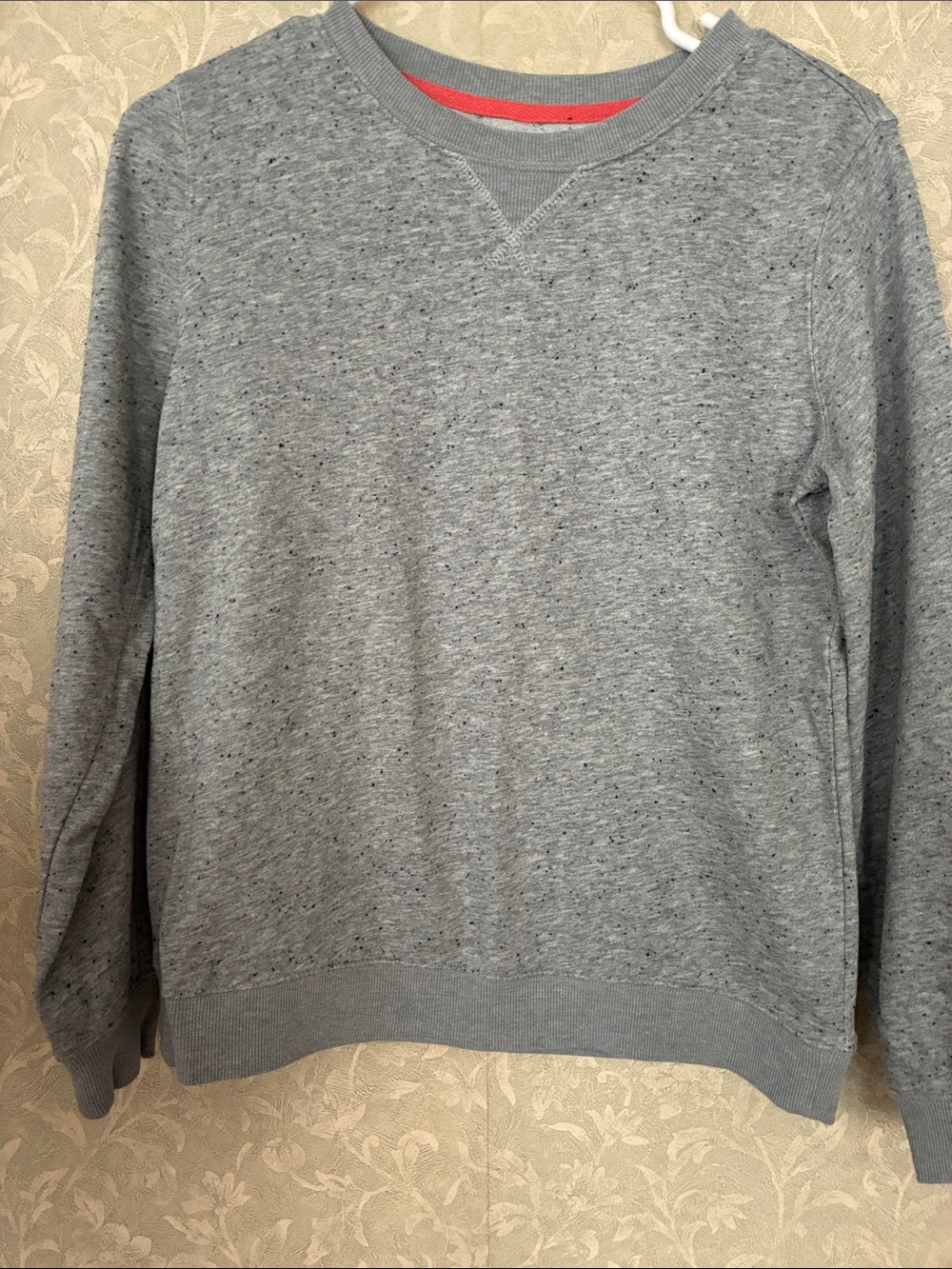 Classic women’s Heather Gray Crewneck Sweater